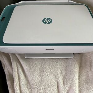 HP Deskjet 2635 Print Scan Copy. Never used.